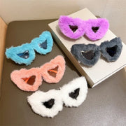 Chic Radiance: KAMMPT Heart-Shaped Furry Sunglasses – Vintage Glamour in UV400 Shades
