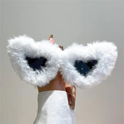 Chic Radiance: KAMMPT Heart-Shaped Furry Sunglasses – Vintage Glamour in UV400 Shades
