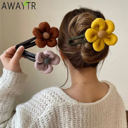 Seasonal Elegance: AWAYTR Plush Flower Hair Claw - Stylish Duckbill Clip for Autumn and Winter