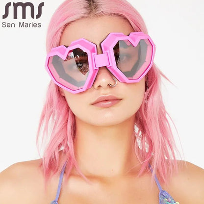 Elegance Redefined: Heart-Shaped Oversized Sunglasses for Women by a Gradient Lens Designer